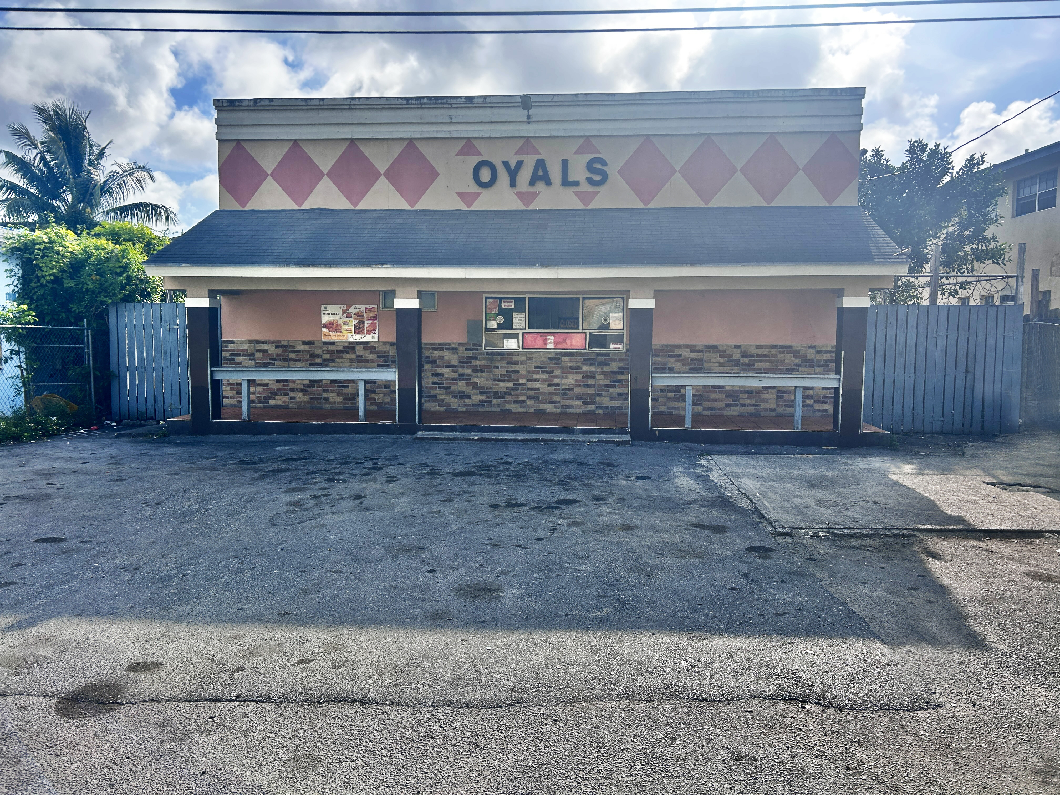 Lincoln Blvd Commercial Building, New Providence/Paradise Island